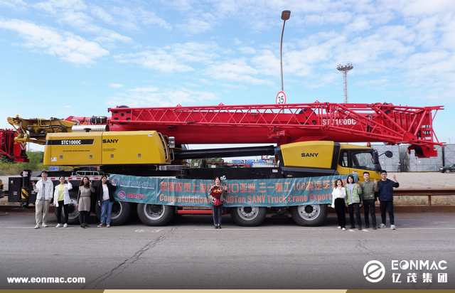 三一重工100吨汽车起重机出口亚洲