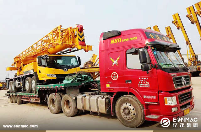 2台徐工QY50KA起重机出口乌兹别克斯坦