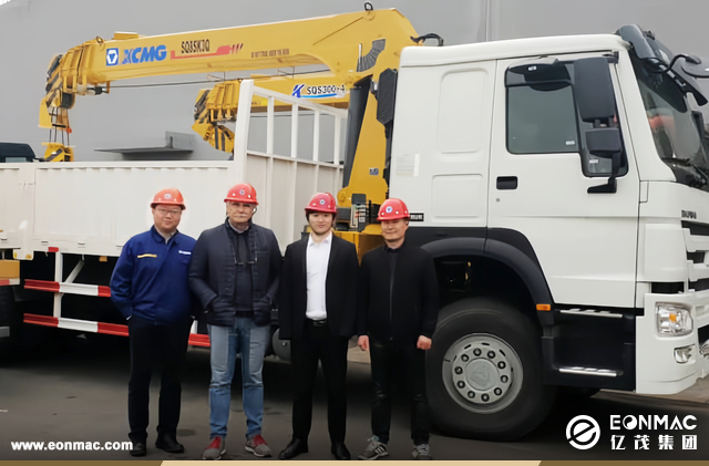 肯尼亚客户参观徐工集团ZL50GN轮式装载机工厂