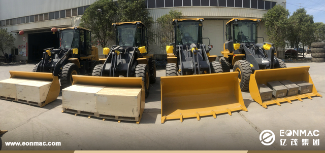 4台徐工LW300KN装载机出口印度尼西亚